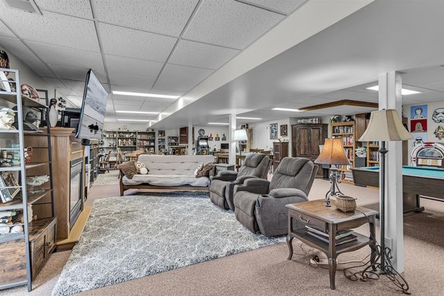 1956 Trinity Lane, Jackson, MI 49201