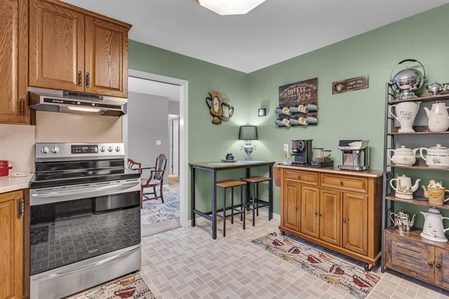 1956 Trinity Lane, Jackson, MI 49201