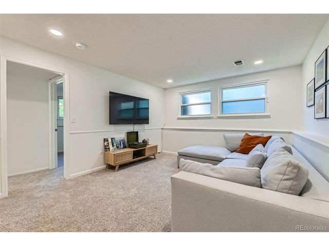 3955 S Nucla St, Aurora, CO 80013