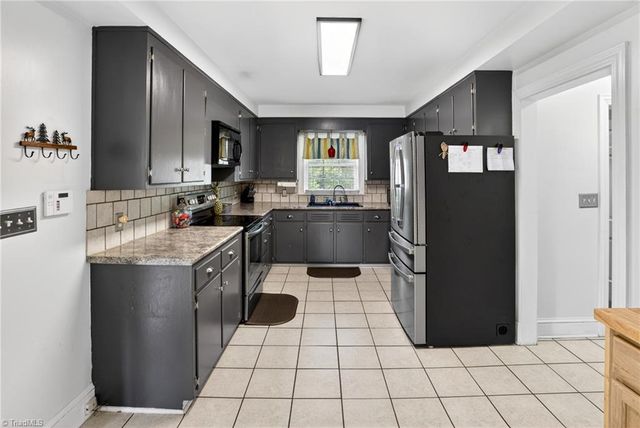 210 Pinedale Drive, Reidsville, NC 27320