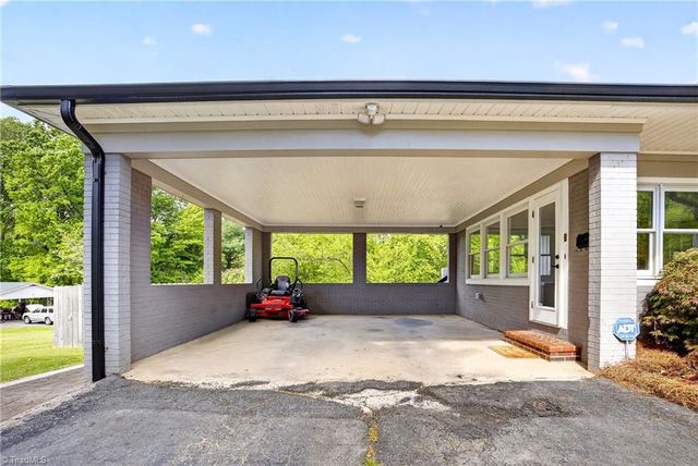 210 Pinedale Drive, Reidsville, NC 27320