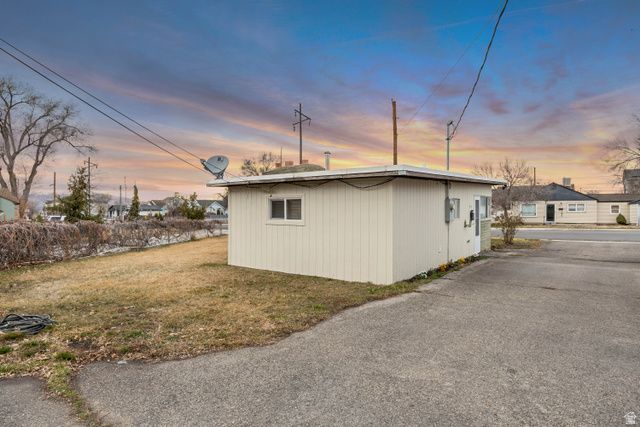 194 E 8530 S, Sandy, UT 84070