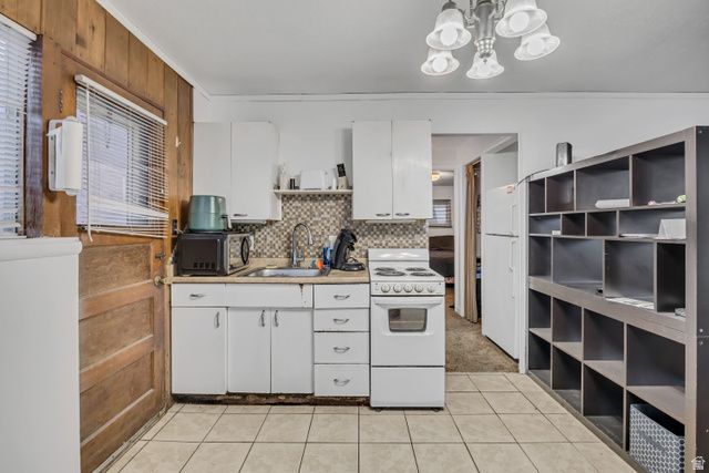 194 E 8530 S, Sandy, UT 84070