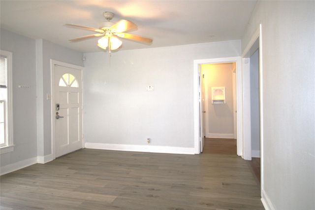 1109 Manor Drive, Victoria, TX 77901