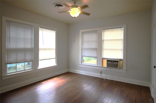 1109 Manor Drive, Victoria, TX 77901