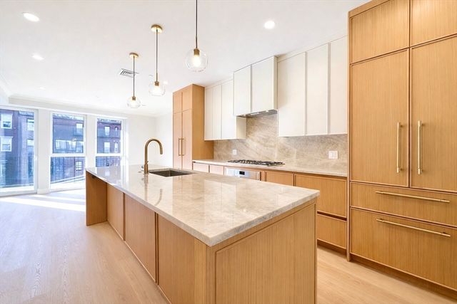 144 Worcester St. 3, Boston, MA 02118