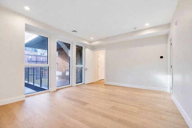 144 Worcester St. 3, Boston, MA 02118