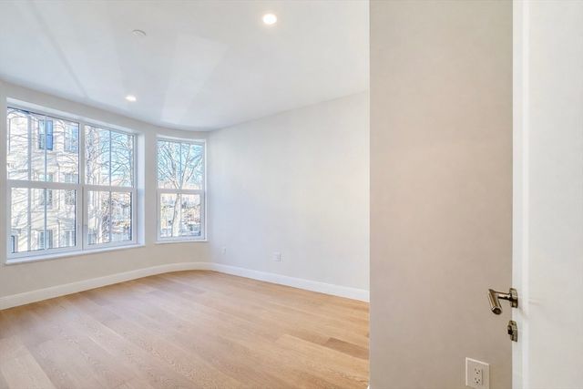 144 Worcester St. 3, Boston, MA 02118