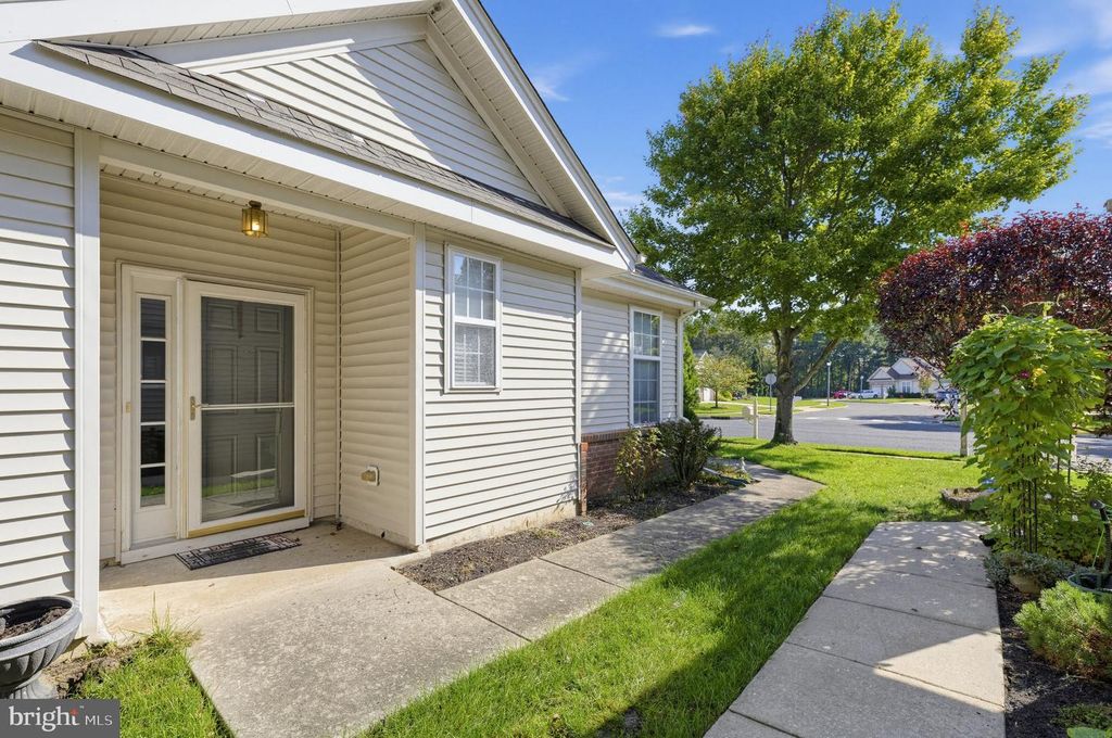 772 WESTMINSTER DR N, SOUTHAMPTON, NJ 08088 — photo 2