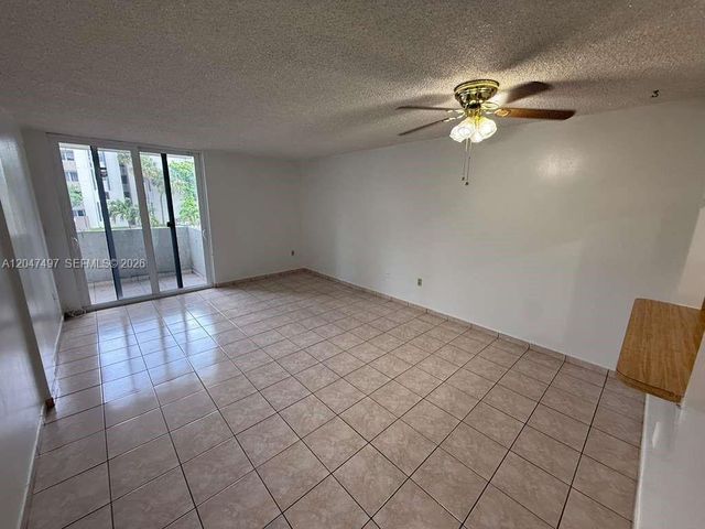 10000 NW 80th Ct 2262, Hialeah Gardens, FL 33016