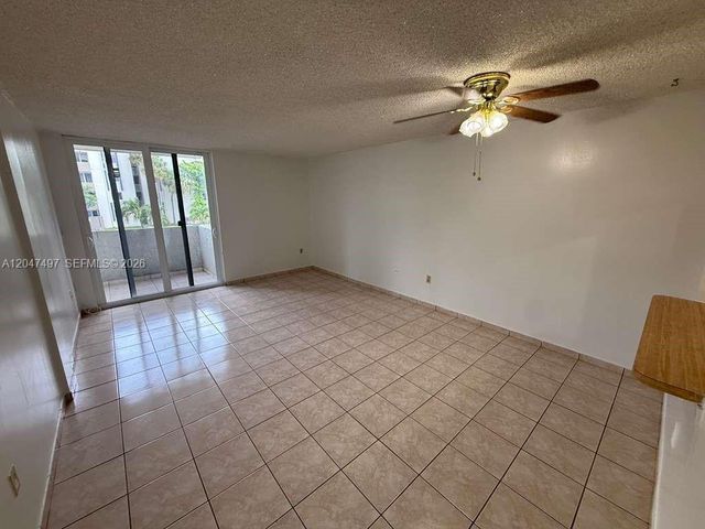 10000 NW 80th Ct 2262, Hialeah Gardens, FL 33016