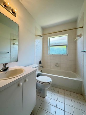7557 SW 164th Ct, Miami, FL 33193