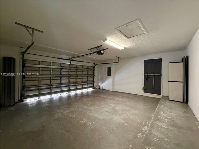 7557 SW 164th Ct, Miami, FL 33193