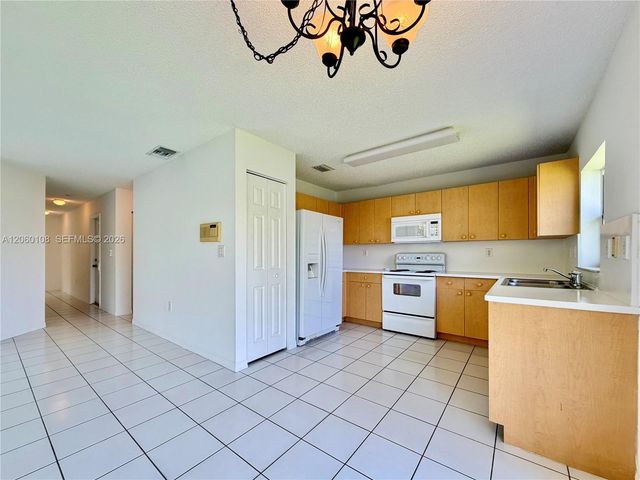 7557 SW 164th Ct, Miami, FL 33193