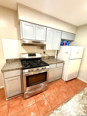 1820 W Southcross Blvd, San Antonio, TX 78211