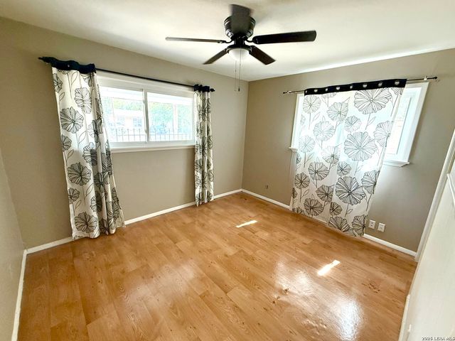 1820 W Southcross Blvd, San Antonio, TX 78211