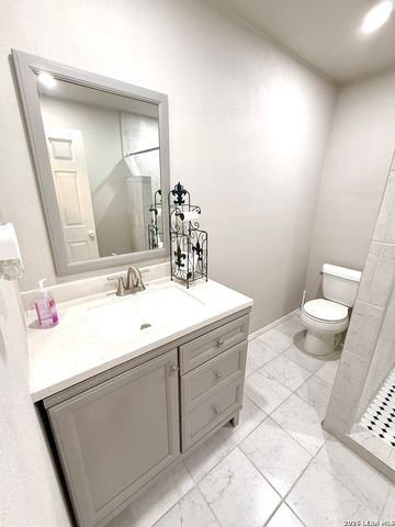 1820 W Southcross Blvd, San Antonio, TX 78211