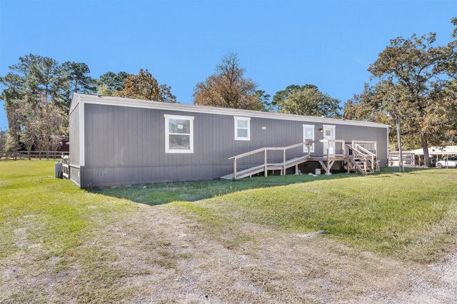 622 Lake Shore Drive, Trinity, TX 75862