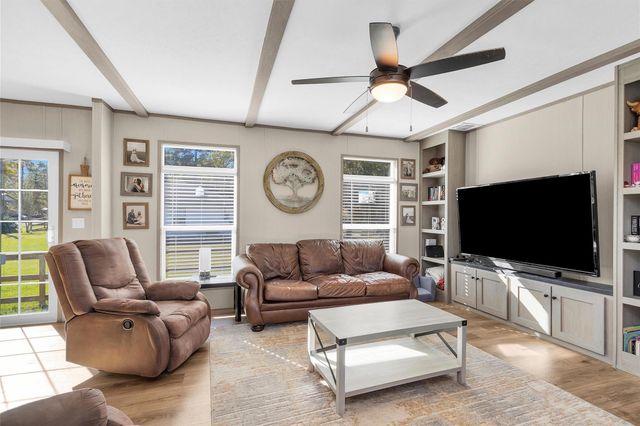 622 Lake Shore Drive, Trinity, TX 75862