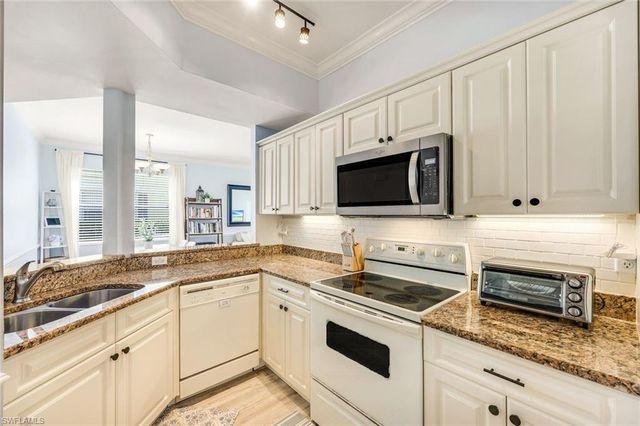 1326 Mainsail DR # 1115, Naples, FL 34114