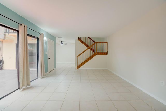 904 9th Court, Palm Beach Gardens, FL 33410