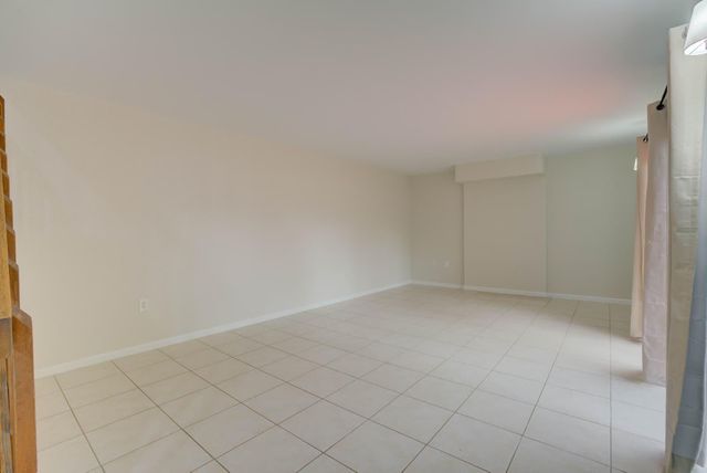 904 9th Court, Palm Beach Gardens, FL 33410