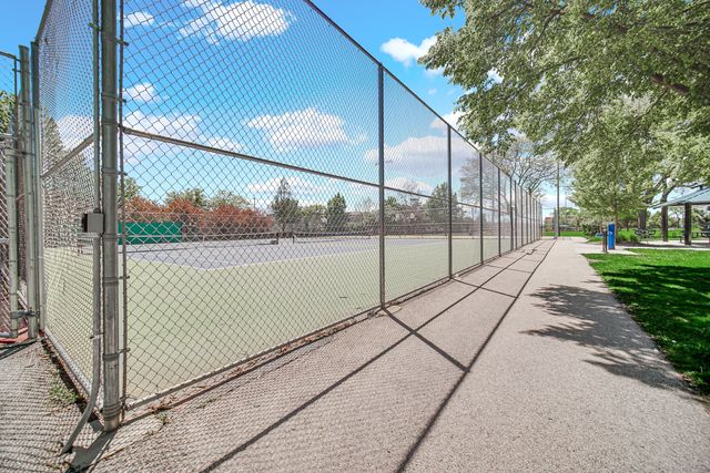 5141 W Chase Avenue, Skokie, IL 60077