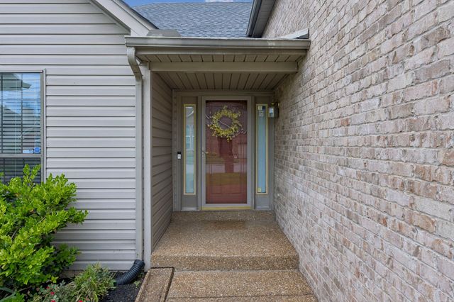 5245 Catspaw Dr, Antioch, TN 37013
