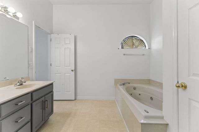 5245 Catspaw Dr, Antioch, TN 37013