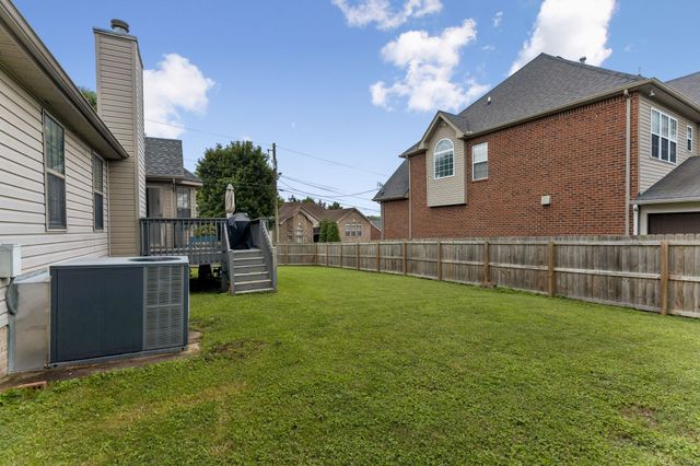 5245 Catspaw Dr, Antioch, TN 37013