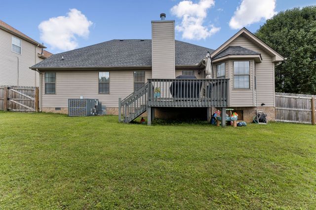 5245 Catspaw Dr, Antioch, TN 37013