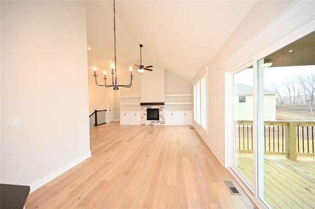 108 Johnson Circle, Dearborn, MO 64439