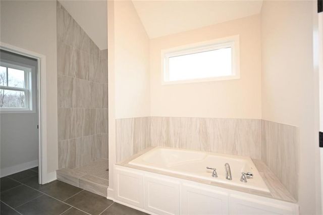 108 Johnson Circle, Dearborn, MO 64439