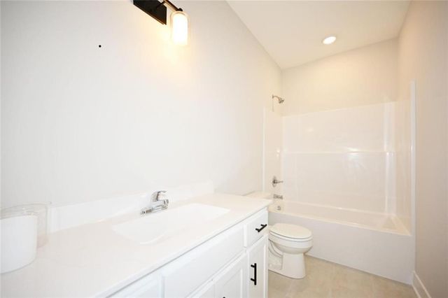 108 Johnson Circle, Dearborn, MO 64439