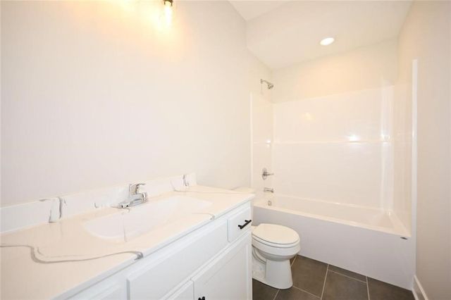 108 Johnson Circle, Dearborn, MO 64439