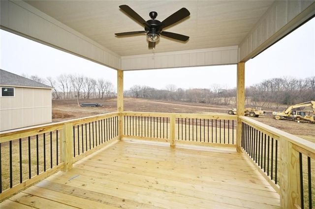 108 Johnson Circle, Dearborn, MO 64439