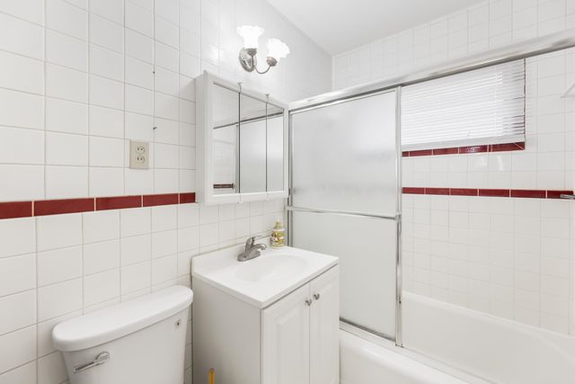 2268 S Hiram St, Wichita, KS 67213