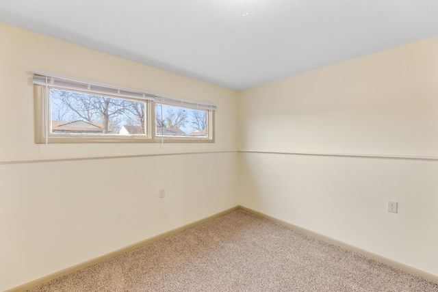 2268 S Hiram St, Wichita, KS 67213