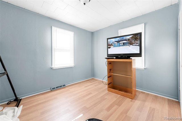 3471 Los Angeles Avenue, Warren, MI 48091