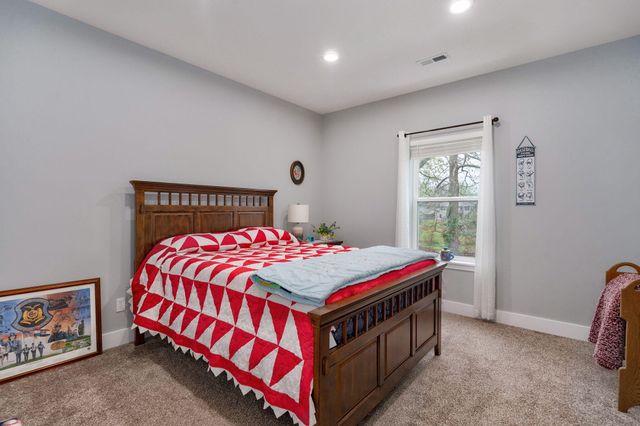 2123 Bull Run Road, Ozark, MO 65721