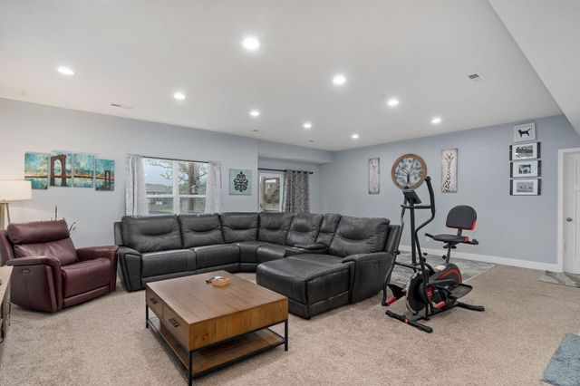 2123 Bull Run Road, Ozark, MO 65721