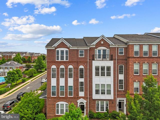 20696 ERSKINE TER, Ashburn, VA 20147