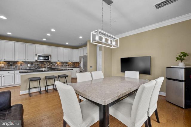 20696 ERSKINE TER, Ashburn, VA 20147