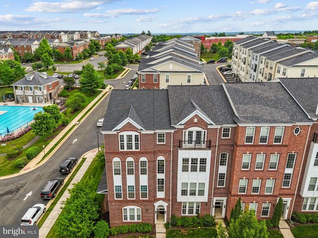 20696 ERSKINE TER, Ashburn, VA 20147