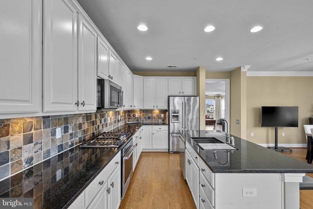 20696 ERSKINE TER, Ashburn, VA 20147