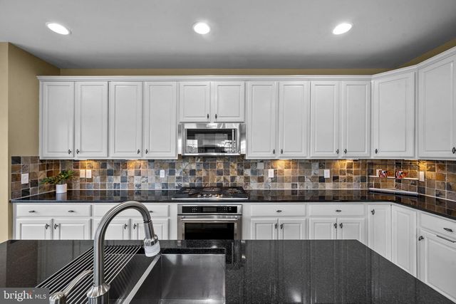 20696 ERSKINE TER, Ashburn, VA 20147