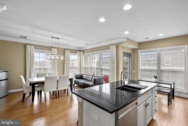 20696 ERSKINE TER, Ashburn, VA 20147