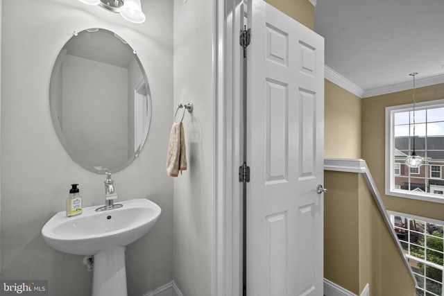 20696 ERSKINE TER, Ashburn, VA 20147