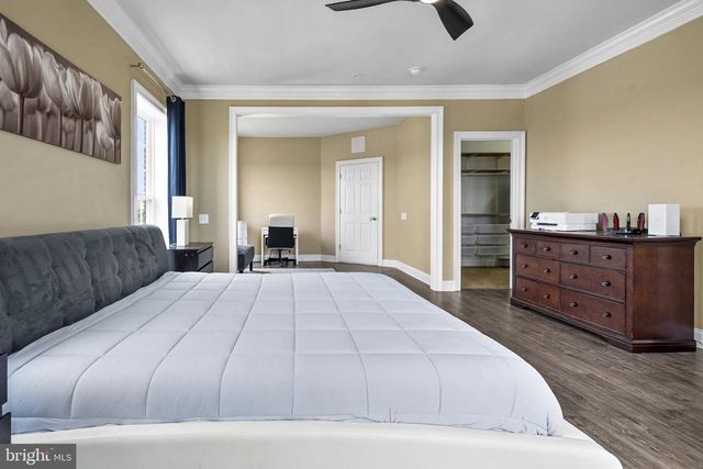 20696 ERSKINE TER, Ashburn, VA 20147