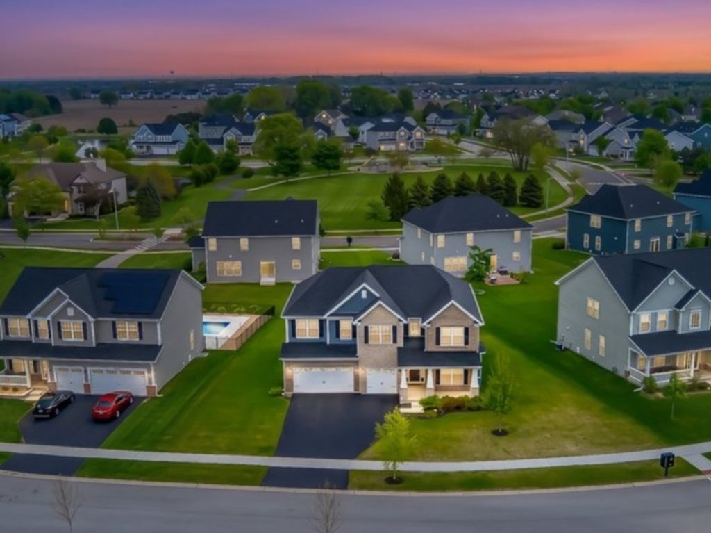 12513 S Willowgate Lane, Plainfield, IL 60585